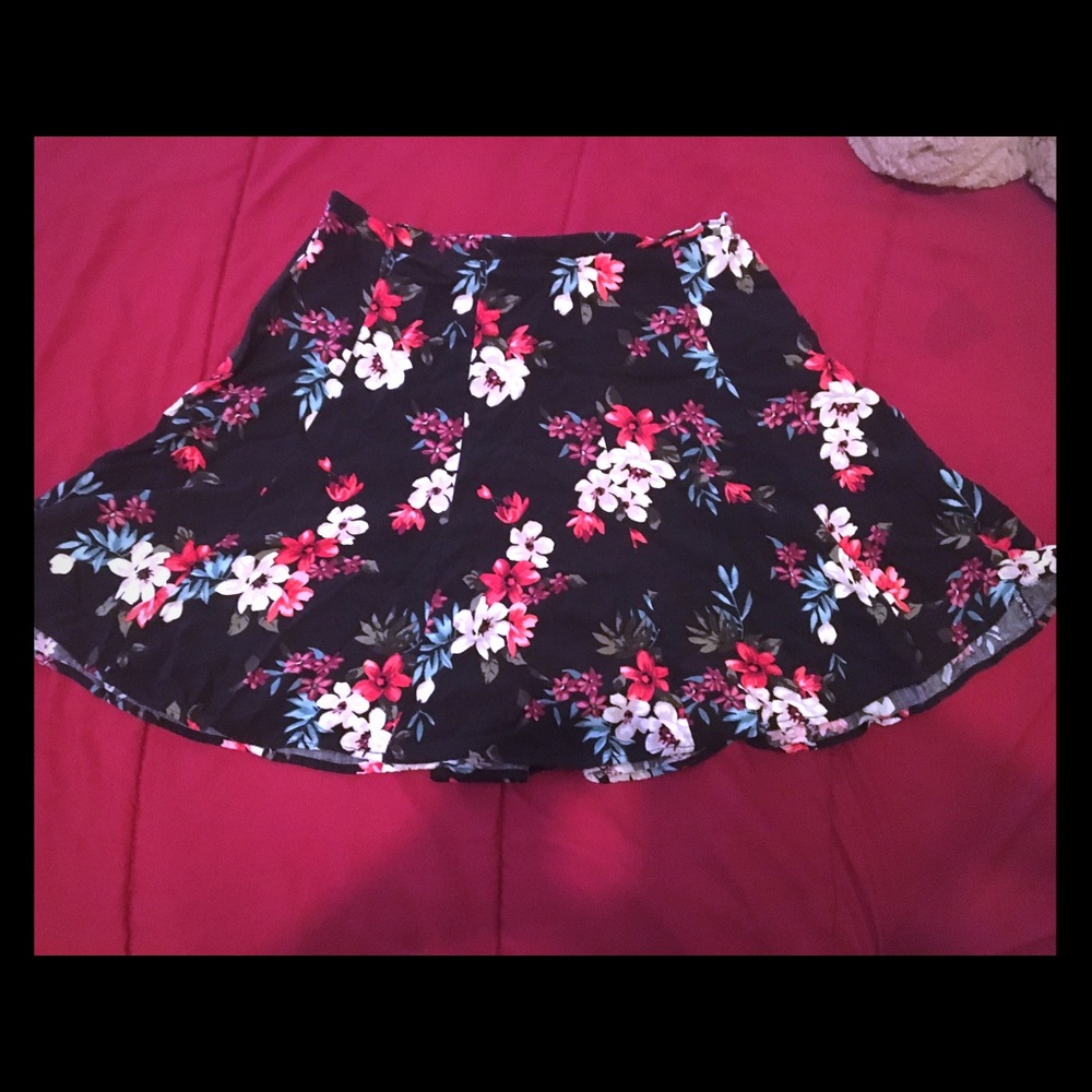 Hollister Skirt